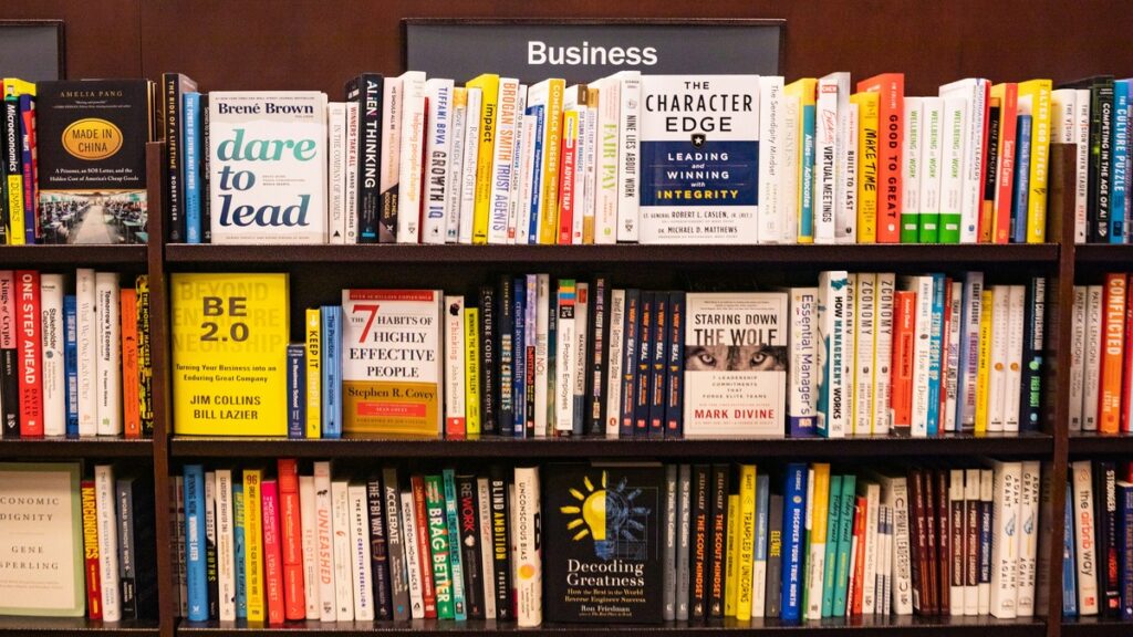 stack of books on how to start an ecommerce business