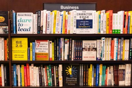 stack of books on how to start an ecommerce business
