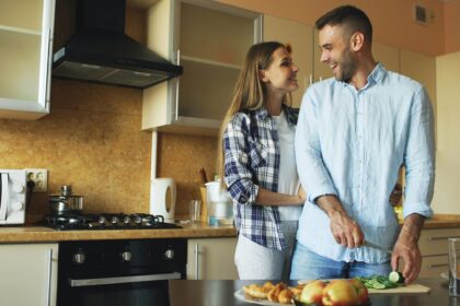 two people in a healthy relationship